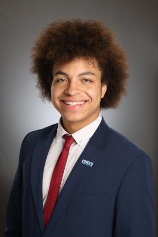 A headshot of MSU student, Community Engagement Scholar, and Newman Civic Fellow Roberot Garcia