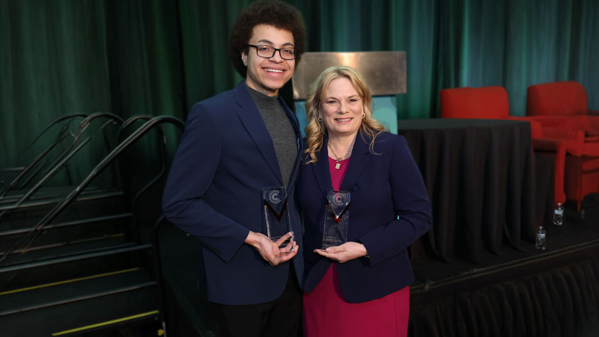Student Leadership awardee Roberto Marcos Garcia and Nadinne Cruz awardee Renee Miller Zientek at Compact26.