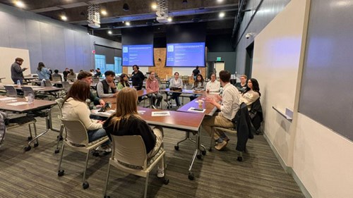 After hearing from Flint community speakers, Flint Forward Tour students had the opportunity to ask further questions about speakers’ lives and work in Flint through roundtable discussions.